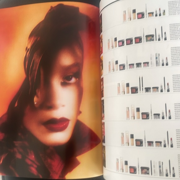 Rare Dior Magazine #35 'Behind The Mirror' Autumn 2021 Not Publicly Available - Picture 10 of 17